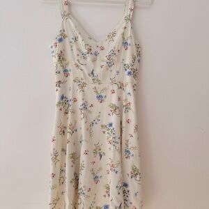 Gilli Elegant Cream Dress